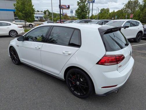 2021 Volkswagen Golf GTI 2.0T SE DSG