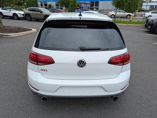 2021 Volkswagen Golf GTI 2.0T SE DSG