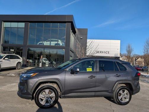 2025 Toyota RAV4 Hybrid XLE