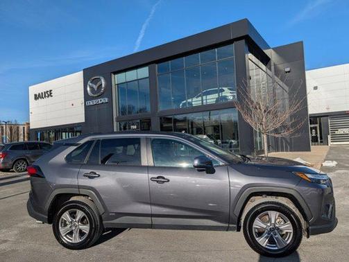 2025 Toyota RAV4 Hybrid XLE