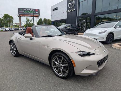 Platinum Quartz Metallic 2022 Mazda MX-5 Miata Grand Touring