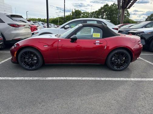 Soul Red Crystal Metallic 2026 Mazda MX-5 Miata Club