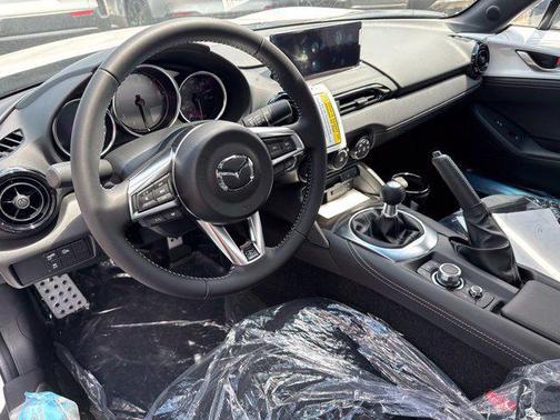 Snowflake White Pearl Mica 2026 Mazda MX-5 Miata Club