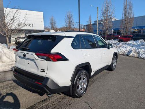 2023 Toyota RAV4 Hybrid XLE