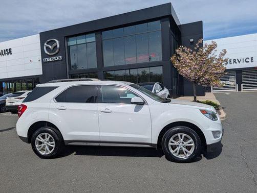 Summit White 2017 Chevrolet Equinox 1LT