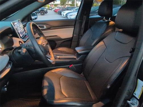 2023 Jeep Compass Latitude Lux