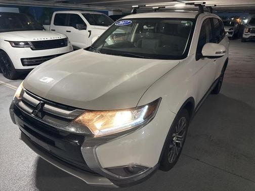 2017 Mitsubishi Outlander SE