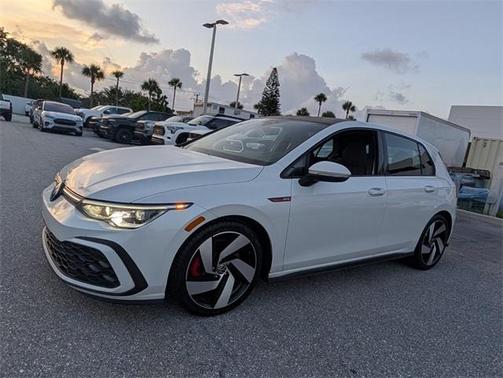 2022 Volkswagen Golf GTI 2.0T SE