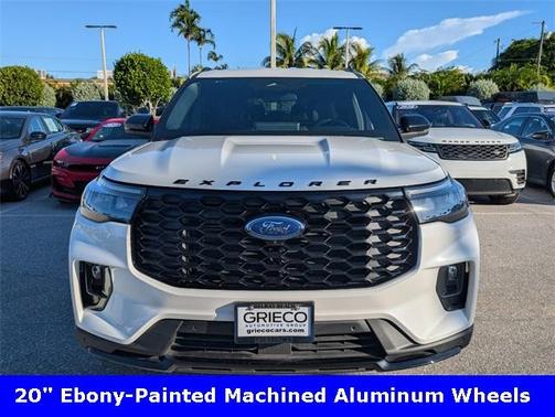 2025 Ford Explorer ST-Line