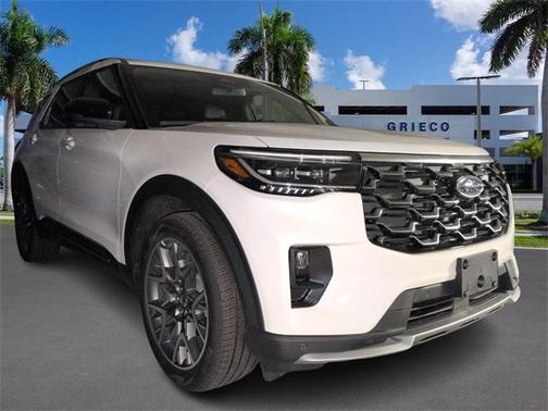 2025 Ford Explorer Platinum