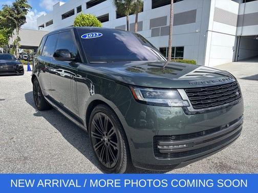 Belgravia Green 2023 Land Rover Range Rover P400 SE