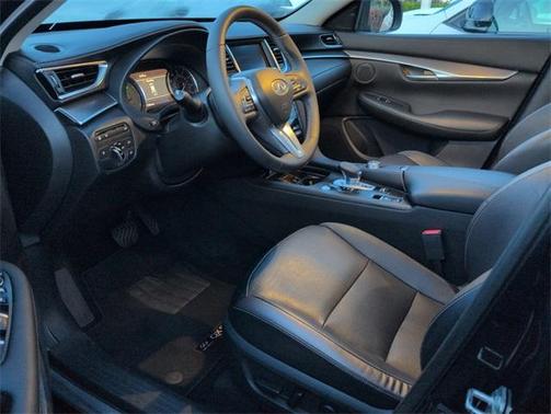 2022 INFINITI QX50 Luxe