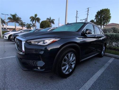 2022 INFINITI QX50 Luxe