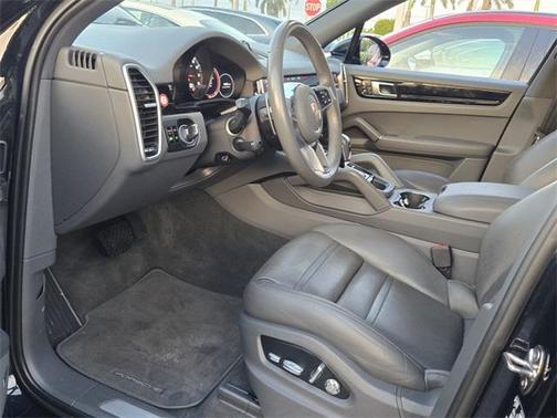 2020 Porsche Cayenne Base