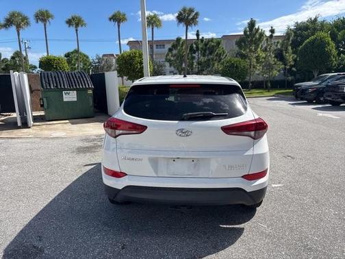 2018 Hyundai TUCSON SE