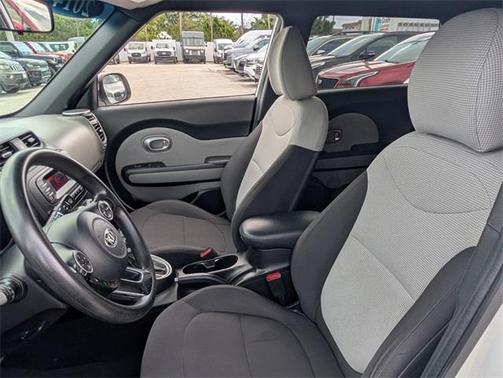 2014 Kia Soul Base