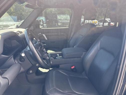 2023 Land Rover Defender 110 X-Dynamic SE