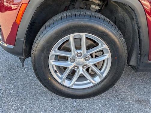 2022 Jeep Grand Cherokee L Laredo