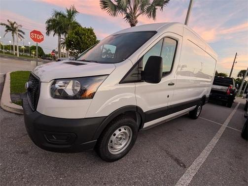 2025 Ford Transit-250 148 WB Medium Roof Cargo