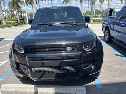 2023 Land Rover Defender 110 V8