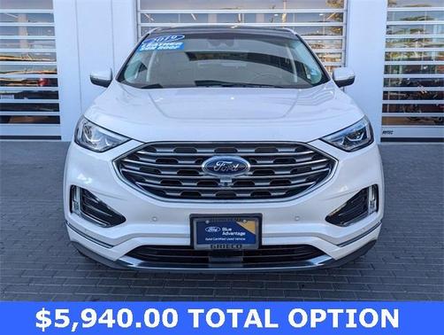 Photo 3 of 28 of 2019 Ford Edge Titanium