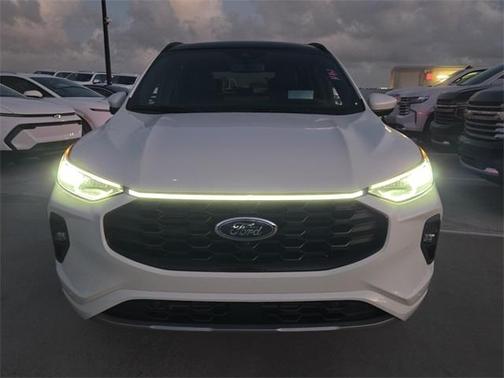 2025 Ford Escape ST-Line Elite