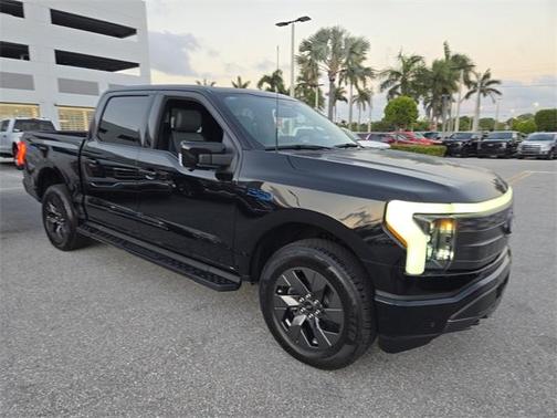 2024 Ford F-150 Lightning LARIAT