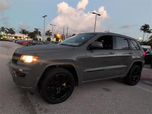 2019 Jeep Grand Cherokee Altitude