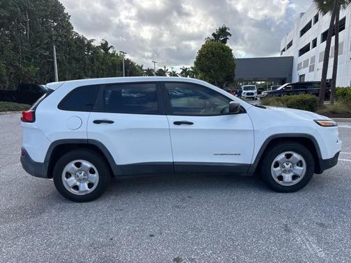 2014 Jeep Cherokee Sport