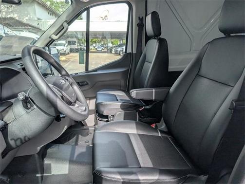 2025 Ford Transit-250 148 WB Medium Roof Cargo