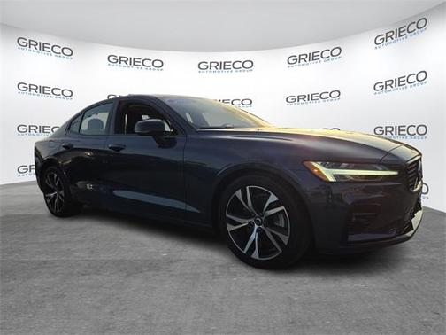 2025 Volvo S60 B5 Plus