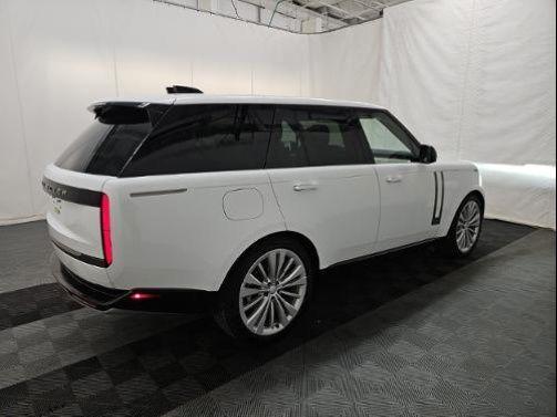 2025 Land Rover Range Rover P400 SE
