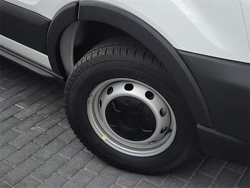2025 Ford Transit-250 148 WB Medium Roof Cargo