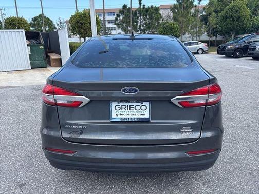 2020 Ford Fusion Hybrid SE
