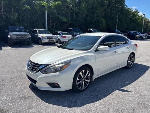 2016 Nissan Altima 2.5 SR