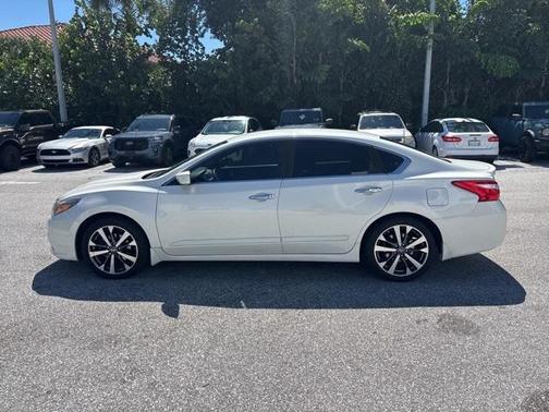 2016 Nissan Altima 2.5 SR