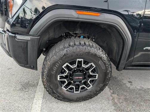 2024 GMC Sierra 2500 AT4X