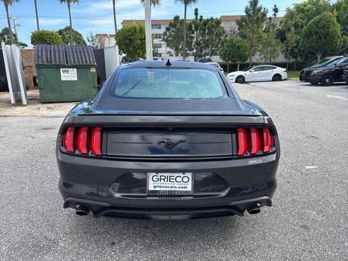 2022 Ford Mustang EcoBoost