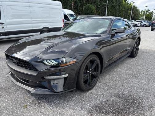2022 Ford Mustang EcoBoost
