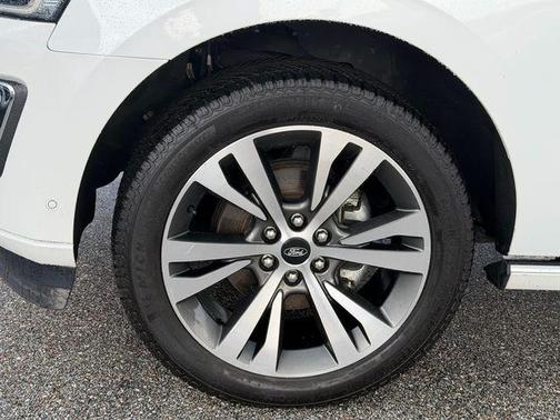 Star White 2021 Ford Expedition Max Platinum
