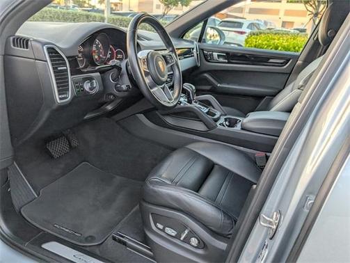 2020 Porsche Cayenne Base