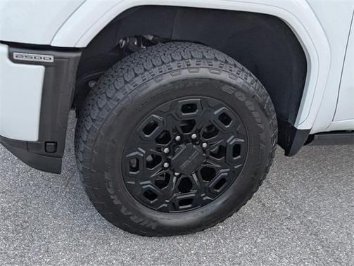 2024 GMC Sierra 2500 AT4