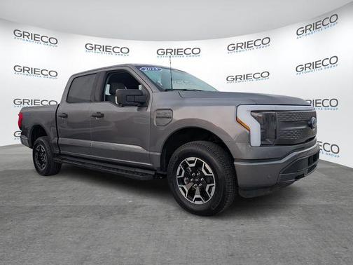 2023 Ford F-150 Lightning XLT