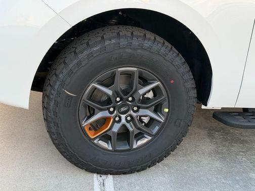Oxford White 2026 Ford Expedition Tremor