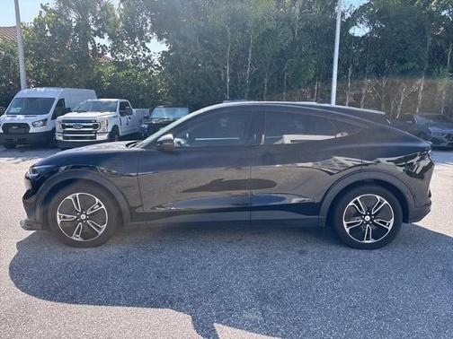 2022 Ford Mustang Mach-E Select