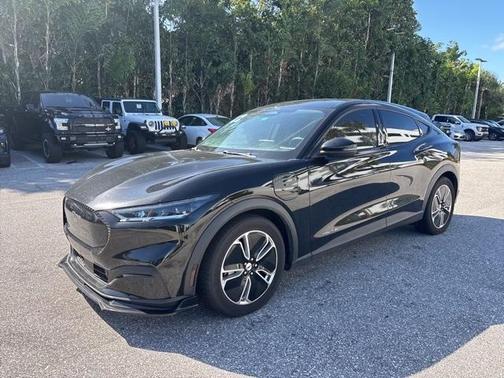 2022 Ford Mustang Mach-E Select