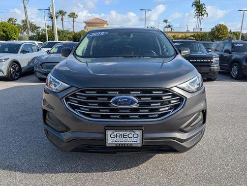 Magnetic 2019 Ford Edge SE