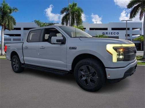 2025 Ford F-150 Lightning LARIAT
