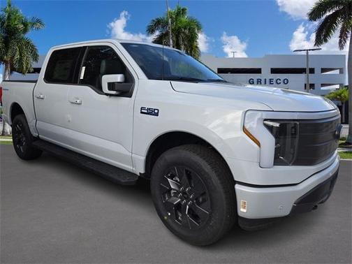 2025 Ford F-150 Lightning LARIAT