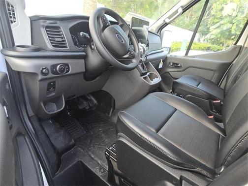 2025 Ford Transit-350 XL